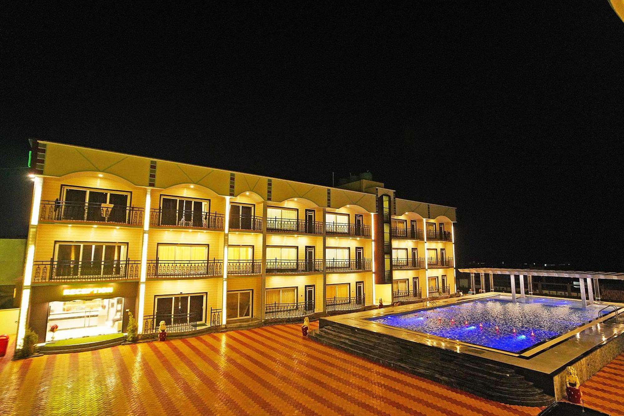 India Beach Resort !! Front Sea View !! Мандармони Екстериор снимка