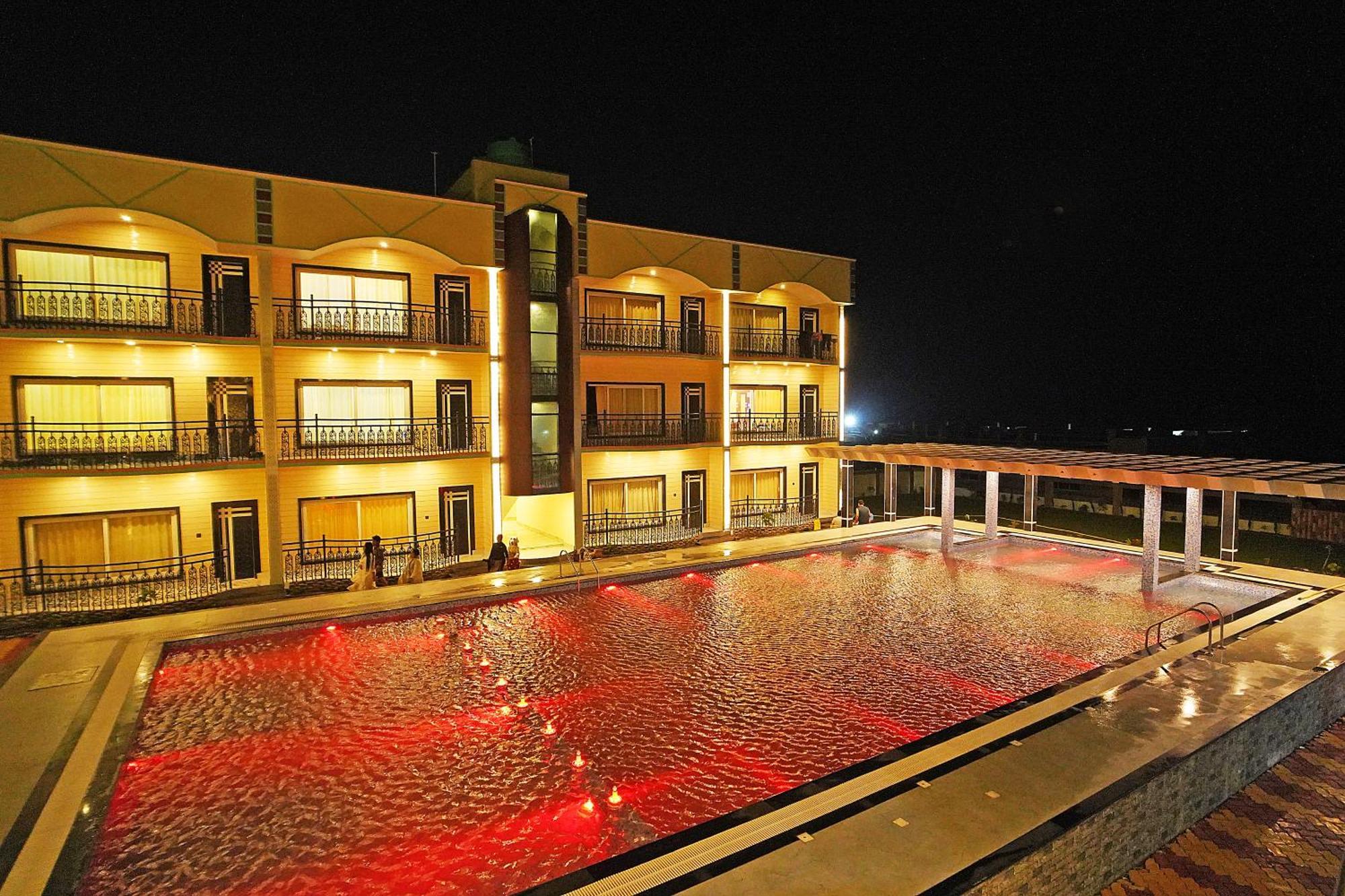 India Beach Resort !! Front Sea View !! Мандармони Екстериор снимка