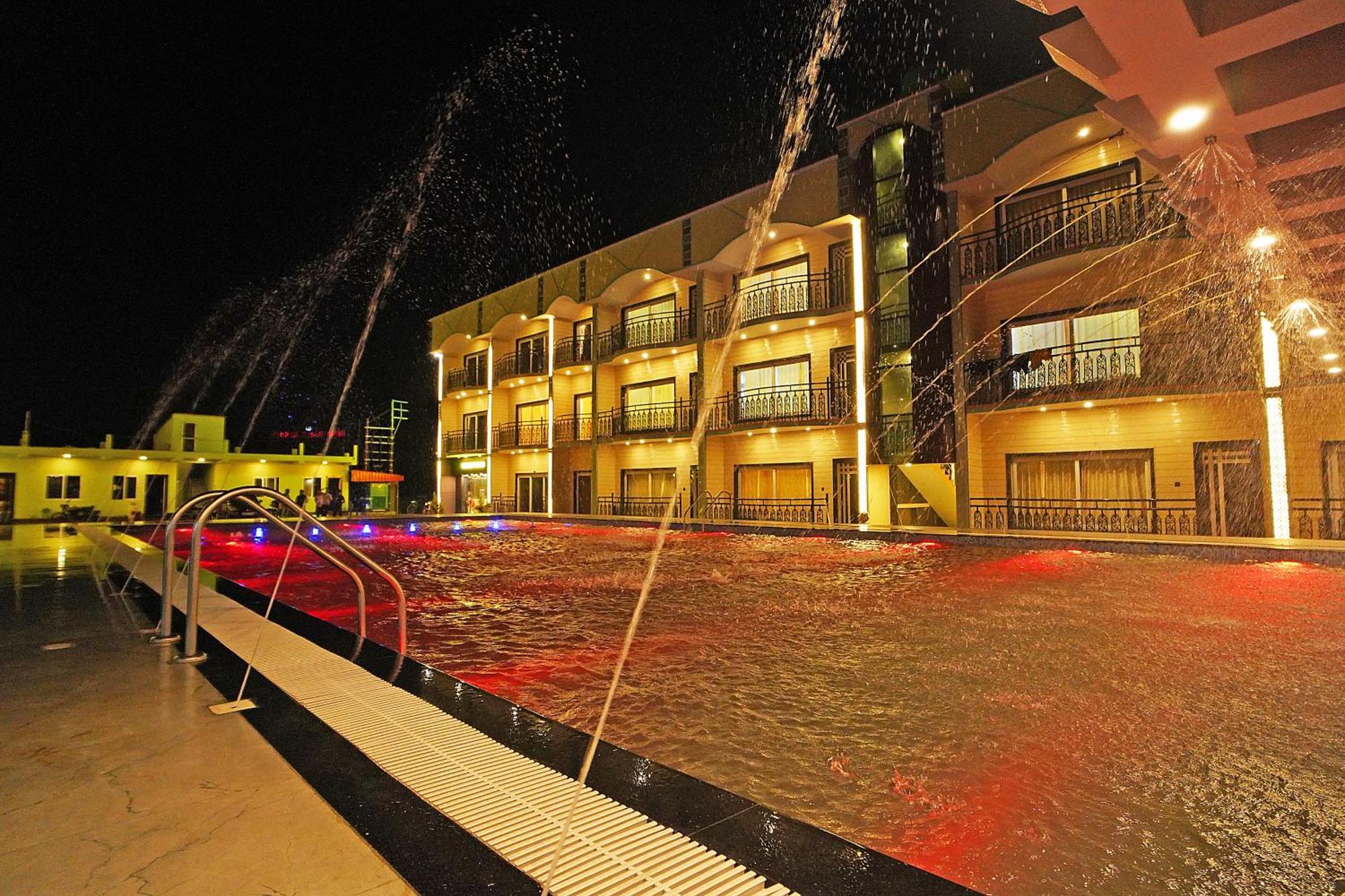 India Beach Resort !! Front Sea View !! Мандармони Екстериор снимка